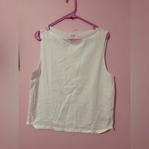 ⭐️GAP White Sleeveless Tank Top